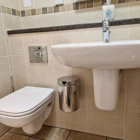 Elysian Fields @ Ing Hill Gasthuis Outhgill